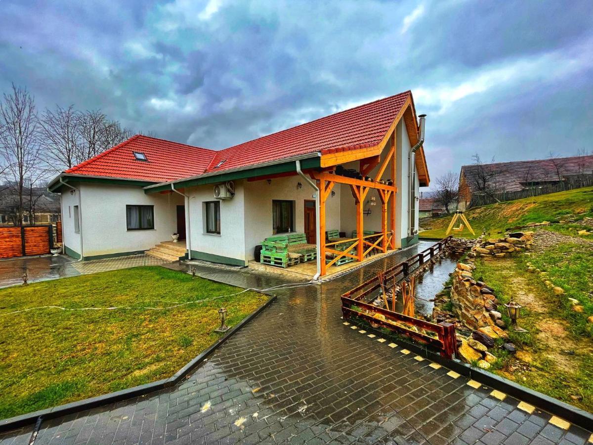 Hotel Domeniul Bondarelului à Ocolisu Mic Extérieur photo